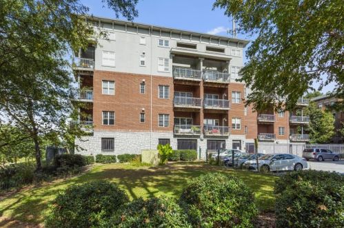 680 Greenwood Ave, Atlanta GA  30306-3734 exterior