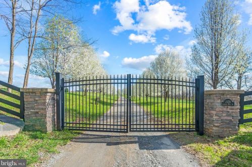 11170 Georges Mill Rd, Lovettsville, VA 20180-1735