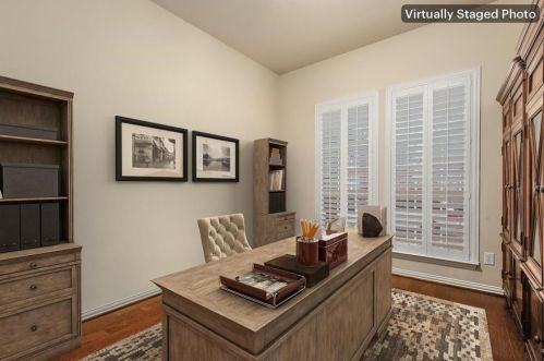 1742 Auburn Dr, Carrollton TX 75007-1452 exterior