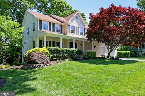 13804 Stonefield Dr, Clifton, VA 20124-2544