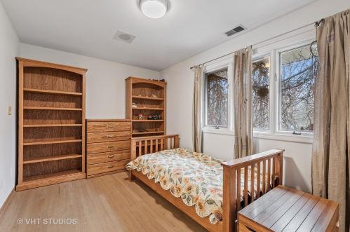 3155 Deerfield Rd, Bannockburn IL  60015-3768 exterior