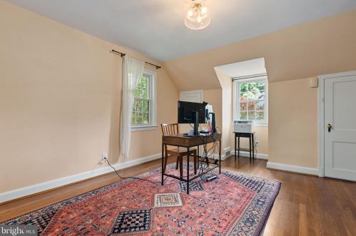 1516 Live Oak Dr, Silver Spring MD 20910-1543 exterior