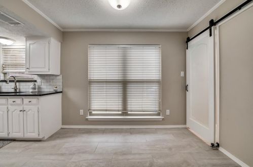 4044 Windy Crst Cir, Carrollton TX 75007 exterior