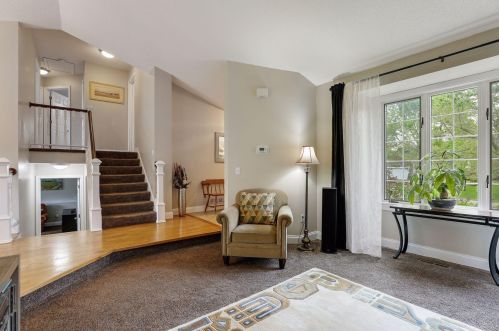 9063 Glacier Rd, Saint Paul MN  55125-3467 exterior