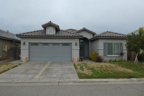 4742 Joline Dr, Fresno, CA 93722-6013
