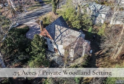 419 Hillcrest Rd, Ridgewood, NJ 07450-1520