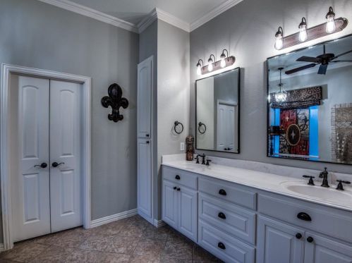 9301 Dosier Cv, Fort Worth TX  76179-3284 exterior