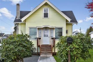 2222 Cedar St, Everett WA  98201-2535 exterior