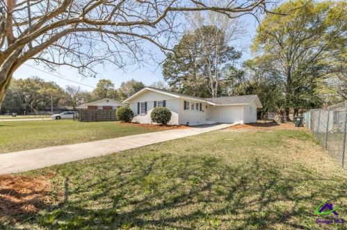 110 Hudson Dr, Warner Robins, GA 31088-4559