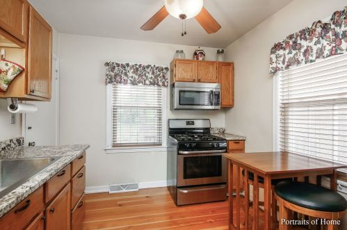 350 55th St, Willowbrook IL  60514-3015 exterior
