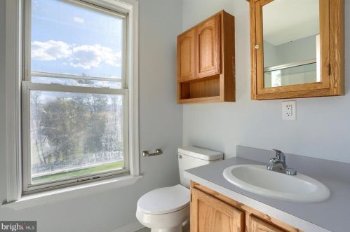 2316 Walnut Bottom Rd, Carlisle PA  17015-9374 exterior