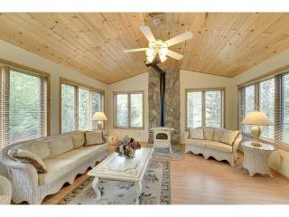 3840 Walnut Grove Ln, Minneapolis, MN 55446-2823