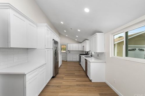 1218 Maple St, Santa Ana CA  92707-1304 exterior