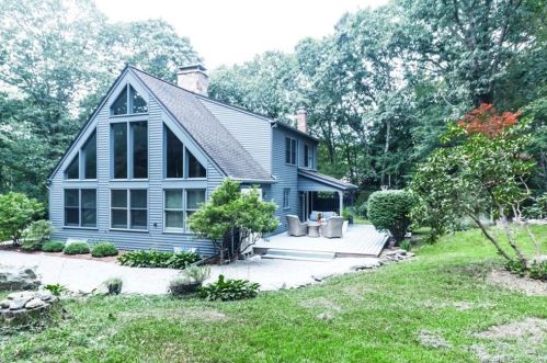 19 Hickory Hill Dr, Chester, CT 06412-1317