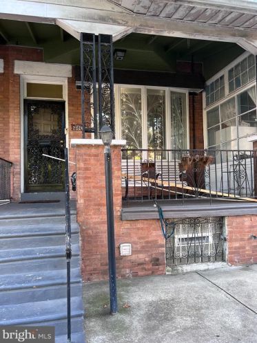 2526 22nd St, Philadelphia PA 19132-1514 exterior