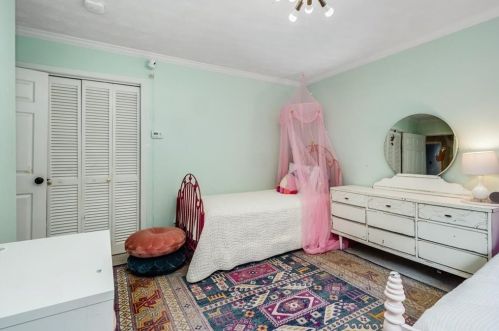 1549 High Hvn Ct, Atlanta GA  30329-3203 exterior