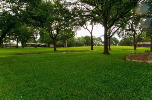 4020 Fairway Dr, Granbury TX  76049-5301 exterior