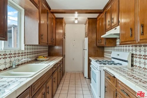 1220 Adams St, Glendale CA 91206-3486 exterior