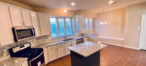 941 Appalachian Ln, Aubrey, TX 76227-7883