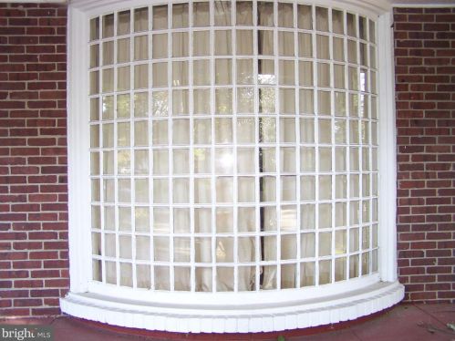 820 Riv Rd, Trenton NJ 08628-2611 exterior