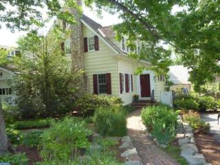 5 Cleveland Ln, Princeton, NJ 08540-3049