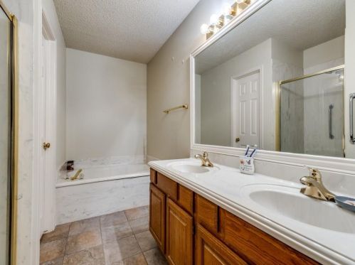 9037 Tyne Trl, Fort Worth TX  76118-7566 exterior