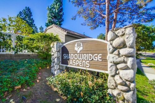 1087 Shadowridge Dr, Vista CA  92081-9055 exterior