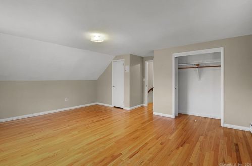 54 Saginaw St, Wapping CT  06074-2122 exterior