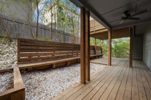 5008 Baker St, Austin TX  78721-1511 exterior