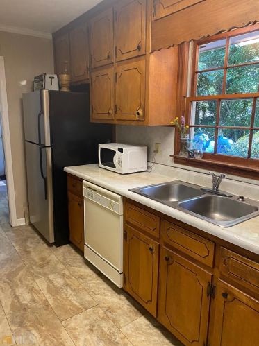 70 Old Ivy Rd, Stockbridge GA  30281-2129 exterior