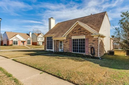 301 Chapman St, Cedar Hill, TX 75104-4941