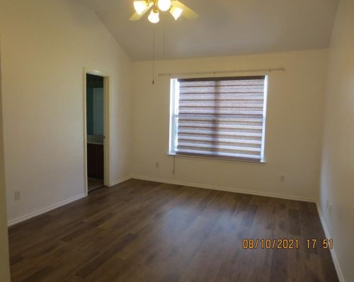 1721 Ryanfeld Dr, Midlothian TX  76063-5962 exterior