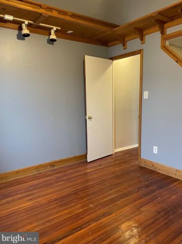 41 New Cedar Ln, Trenton NJ  08610-6319 exterior