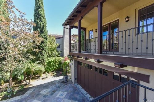 25 Blue Smt, Irvine CA  92603-0168 exterior