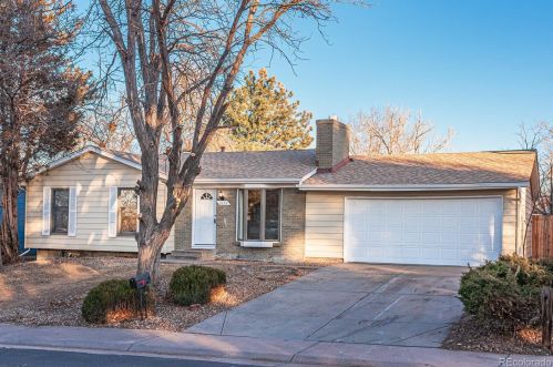 2424 Laredo St, Denver, CO 80013-1426