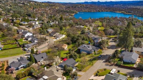 16746 Hawks Hill Rd, Middletown, CA 95467-8031