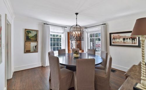 4238 Club Ln, Atlanta GA  30319-1140 exterior