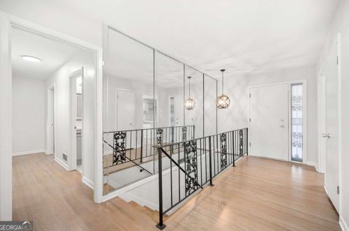 3007 Dogwood Dr, Atlanta GA  30344-3905 exterior
