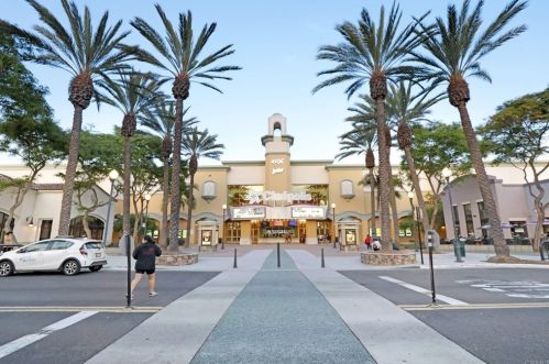 338 Plaza De Benito Juarez, Vista CA  92083-3549 exterior