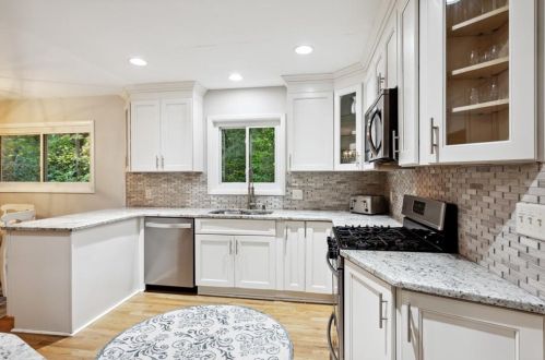 570 Elden Dr, Atlanta GA  30342-2036 exterior