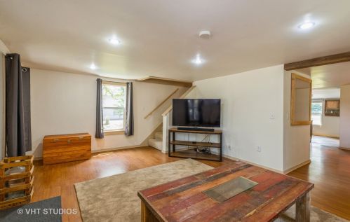 133 Sabin St, Sycamore IL  60178-1557 exterior