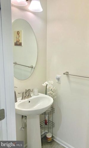 1865 Exton Dr, Fallston MD  exterior