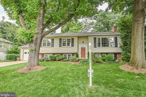 5419 Rumsford Ln, Springfield, VA 22015-1730