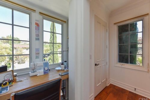 25 Blue Smt, Irvine CA  92603-0168 exterior