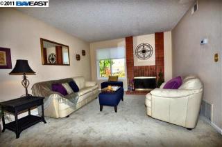 4660 Falstaff Ave, Fremont, CA 94555-2048