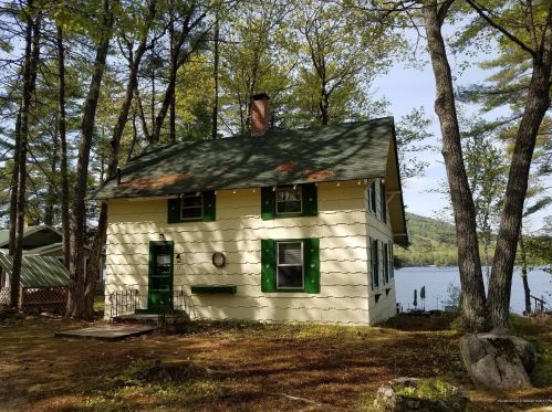 15 Kendal Ham Dr, Bridgton, ME 04009-3419