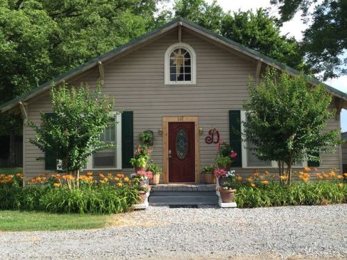 101 Sunflower Ave, Sunflower, MS 38778-9654