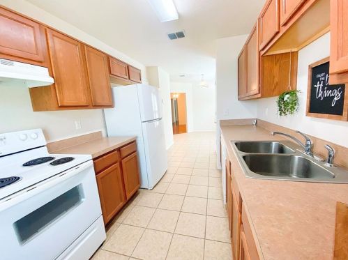 10735 Deauville Dr, Fort Worth TX  76108-4629 exterior