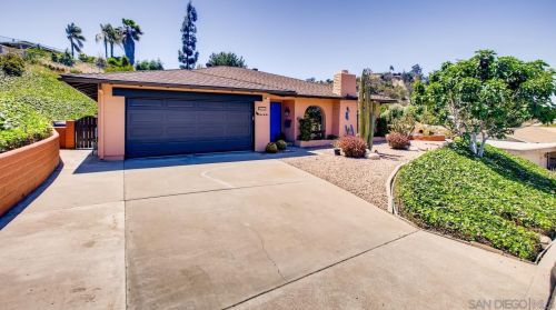 486 Hills Lane Dr, El Cajon, CA 92020-2939
