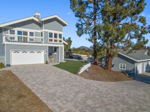 2262 Woodwind Dr, Encinitas, CA 92024-6435